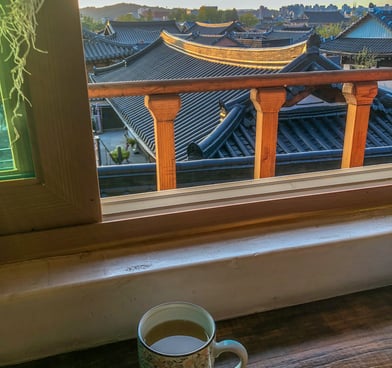 Elevated coffee shop at Jeonju Hanok Village