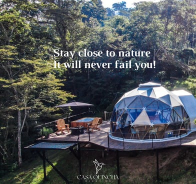 Cerca de la naturaleza en Casa Quincha Glampoing