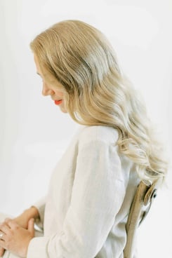 soft Hollywood waves for mom if the bride