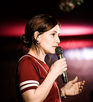 Britta Kah - Poetry Slam Moderation