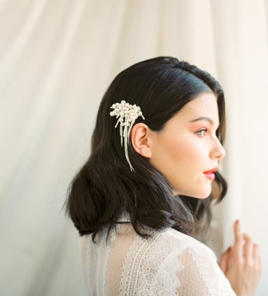 wedding hair idea for bride with short hair