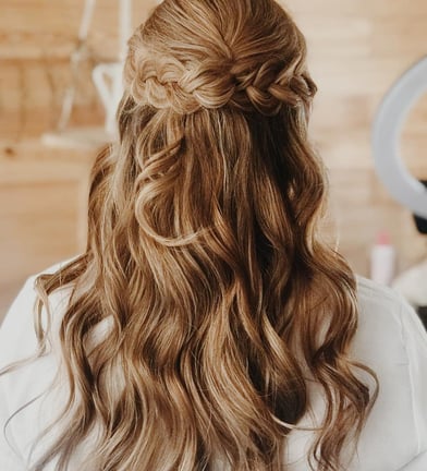 Beautiful Natural Hairstyle by Wedding Hairstylist in Lisbon 