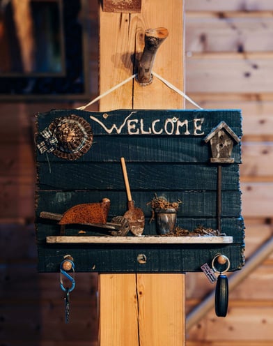 porte clé en bois welcome à l'intérieur de location la grange russell