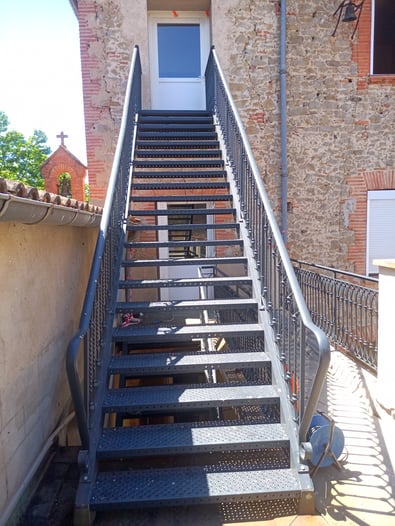 Escalier droit à Massac