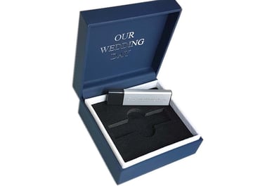 Our wedding gift box with presentation USB