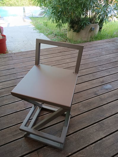 Tabouret en acier à Montauban