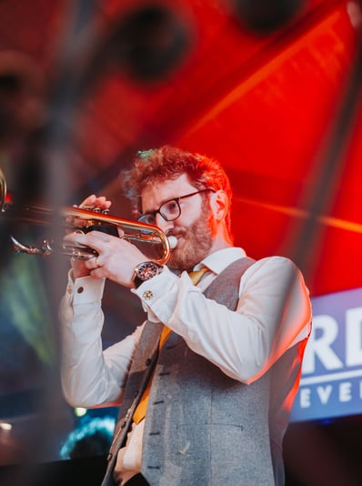 man playing sax at social event in Cartaxo