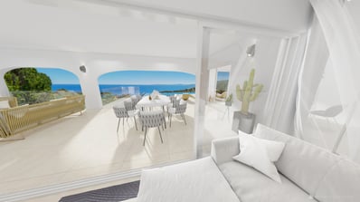 Vue mer depuis la terrasse d’une maison en rénovation aux Issambres