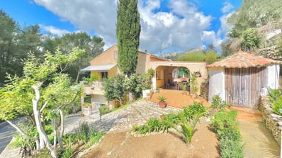 Photographe immobilier Toulon drone villa piscine pinède Revest-les-Eaux