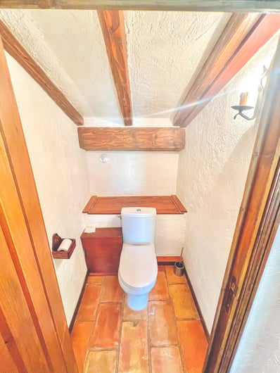 WC design intérieur villa Puget-sur-Argens Photographe immobilier Toulon