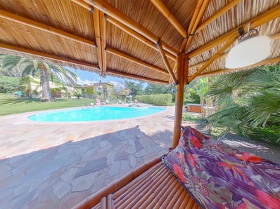 Espace convivial piscine spa villa haras Photographe immobilier 83