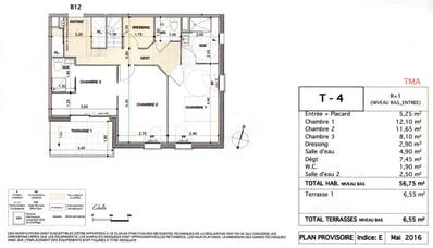 Plan 2D d'un appartement duplex à Toulon avec un aménagement fonctionnel et une décoration contemporaine.