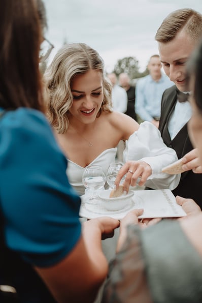 Vestuvių fotografas- reportažinė vestuvių fotosesija