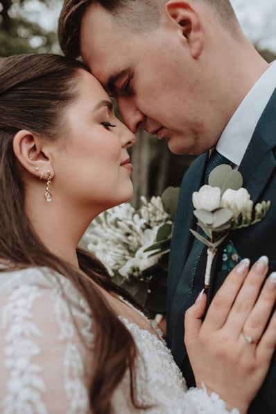 Vestuvių fotografė Ieva Vos- reportažinė vestuvių fotosesija
