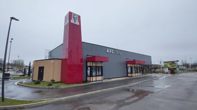 fast food kfc place du Dauphiné Tignieu 