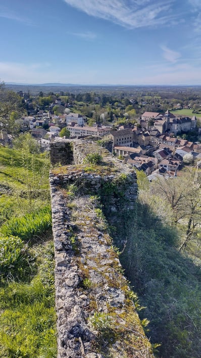 rampart de Crémieu 