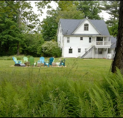 Catskills vacation home for large group of family, friends, reunions, hiking, swim.