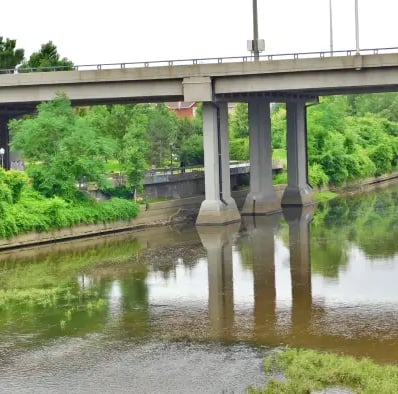 Rivièere St-Charles, pont.