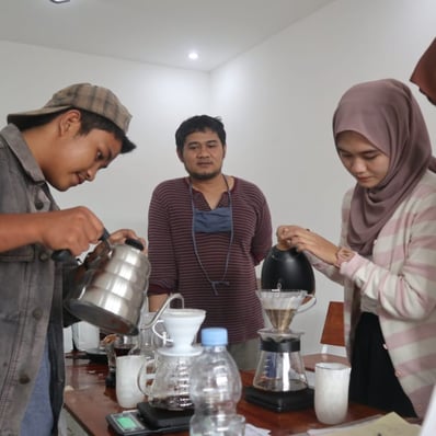 pelatihan barista, pelatihan barista pontianak, pelatihan barista gratis, pelatihan latte art pontianak, belajar latte art