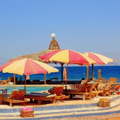 bedouin-star-pool-with-sea-view-at Bedouin star