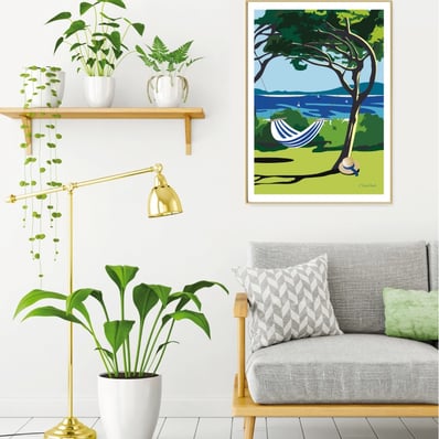 Affiche avec illustration d'un hamac sous un pin stylisé avec bue sur la mer. détente farniente et relaxation sur la côte d'A
