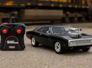 Carro Dodge a control remoto