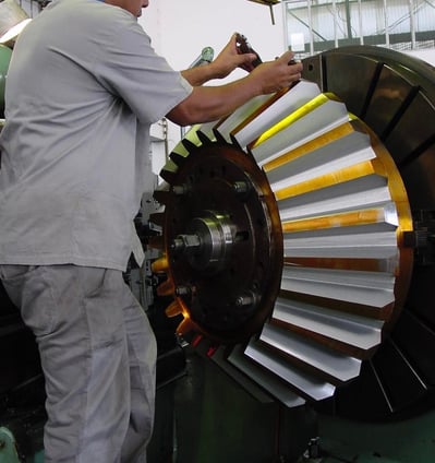 Fresadora industrial para engrenagens cônicas - Stepan Fresamento de precisão equipamento Stepan Ind