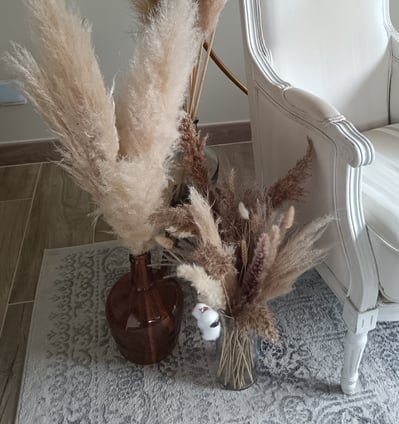 vase et fleurs séchées