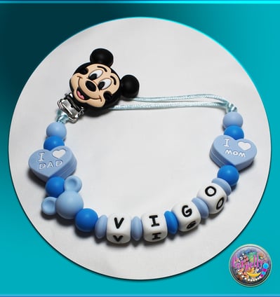 Personalizirana silikonska vezica za dudu s imenom bebe – baby plava
