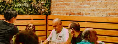 Ambiente acogedor y familiar en Santa Lola Santa Coloma