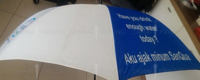 payung promosi polos fiber biru putih detail gambar 1