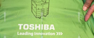 Payung promosi polos golf hijau silver toshiba design 1