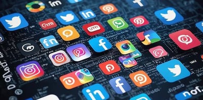 groHi's Social Media Marketing Poster