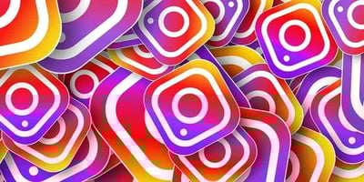 Multiple Instagram logos