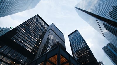 edificios altos de empresas
