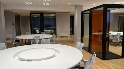 Spazio di lavoro, progetti uffici TeamSystem realizzato da BRB Engineering srl