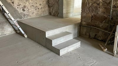 Réalisation dalle et marches béton