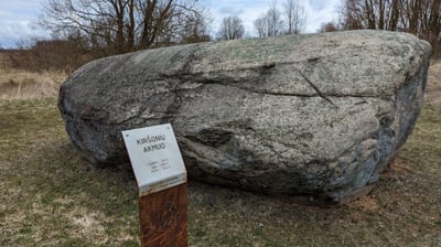 Kiršonių akmuo, Biržai