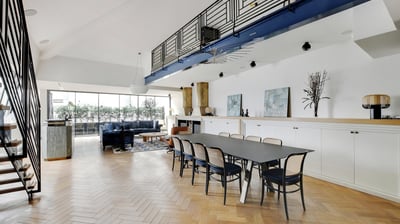 Dining room at Villa Bastille with large table for 14 guests