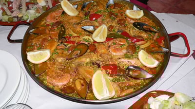 paella de arroz y marisco