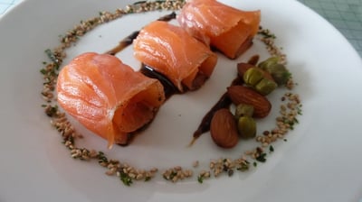 plato de salmón en soja y miel