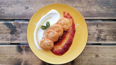 fried curd pancakes Snekutis