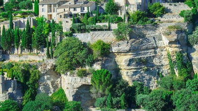 Gordes hilltop village in Provence – scenic tour with private driver