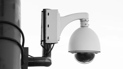 nstalación de sistemas de cámaras CCTV avanzadas para monitoreo continuo y protección de activos emp