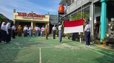 Upacara Bendera SLB Negeri Colomadu