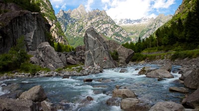 Sport climbing in Valmasino