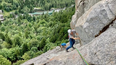 Trad climbing on Alba del Nirvana