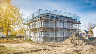 Sanierung eines Bestandsgebäudes mit Gerüst