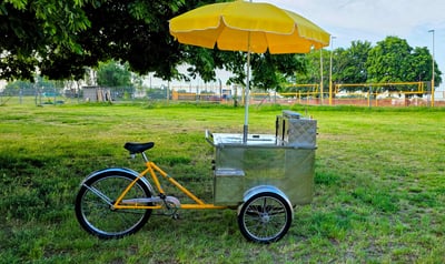 Hot-Dog Bike auf dem Tempelhofer Feld