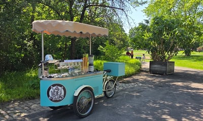 Eis-Bike auf dem Tempelhofer Feld, Britzer Garten